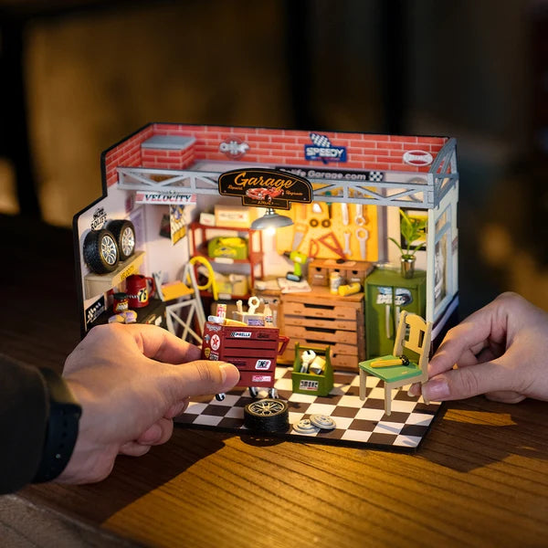 Rolife Garage Workshop DIY Miniature House