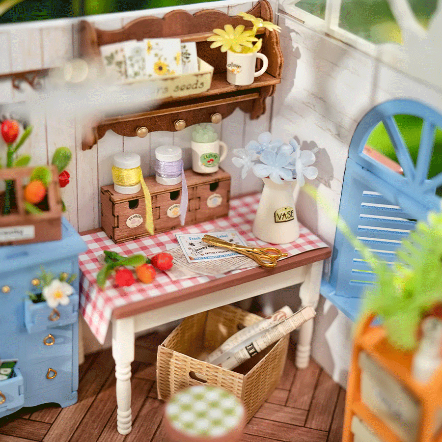 Rolife Dreamy Garden House DIY Miniature House