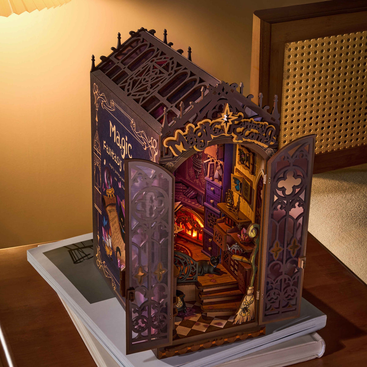 Rolife Magic Fantasy Corner DIY Book Nook