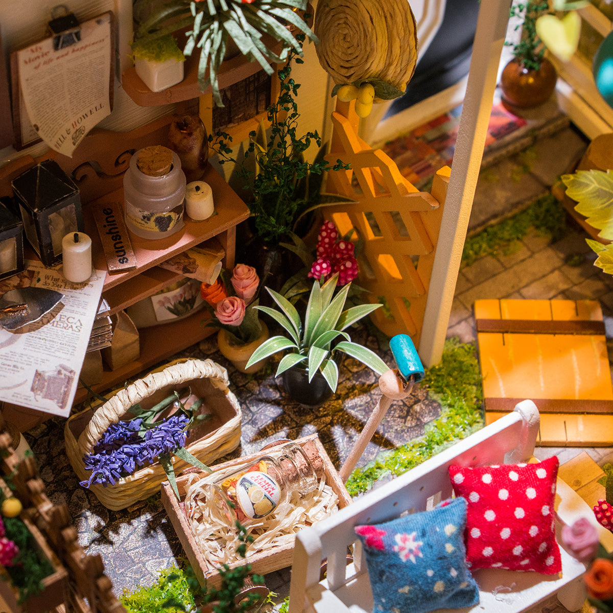 Rolife Miller’s Flower House DIY Miniature house