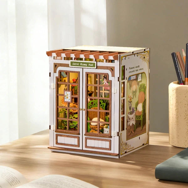 Rolife Secret Bloomy Nook DIY Book Nook