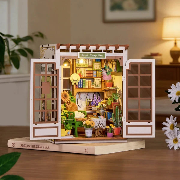 Rolife Secret Bloomy Nook DIY Book Nook