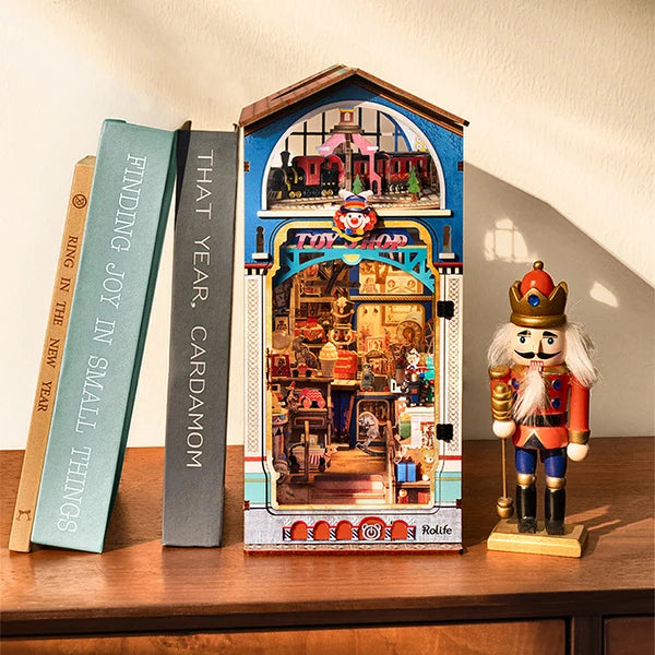 Rolife Treasure Toy Shop DIY Book Nook