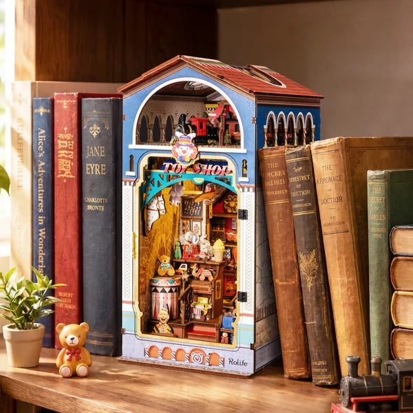 Rolife Treasure Toy Shop DIY Book Nook