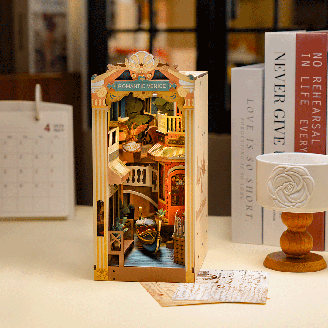 Rolife Romantic Venice DIY Book Nook